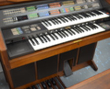 Yamaha FS300 organ
